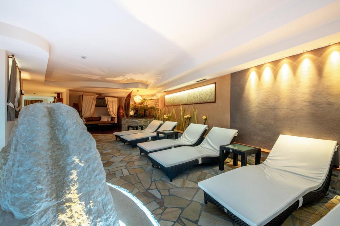 Rene Dolomites Boutique Hotel Pozza di Fassa Exterior photo