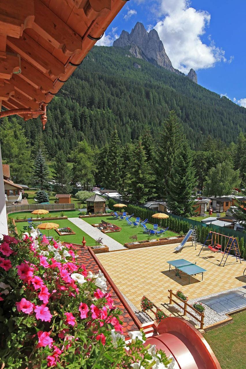 Rene Dolomites Boutique Hotel Pozza di Fassa Exterior photo