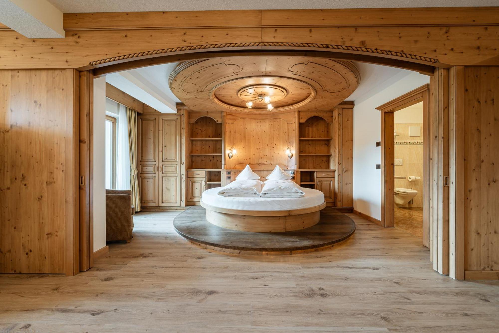 Rene Dolomites Boutique Hotel Pozza di Fassa Exterior photo