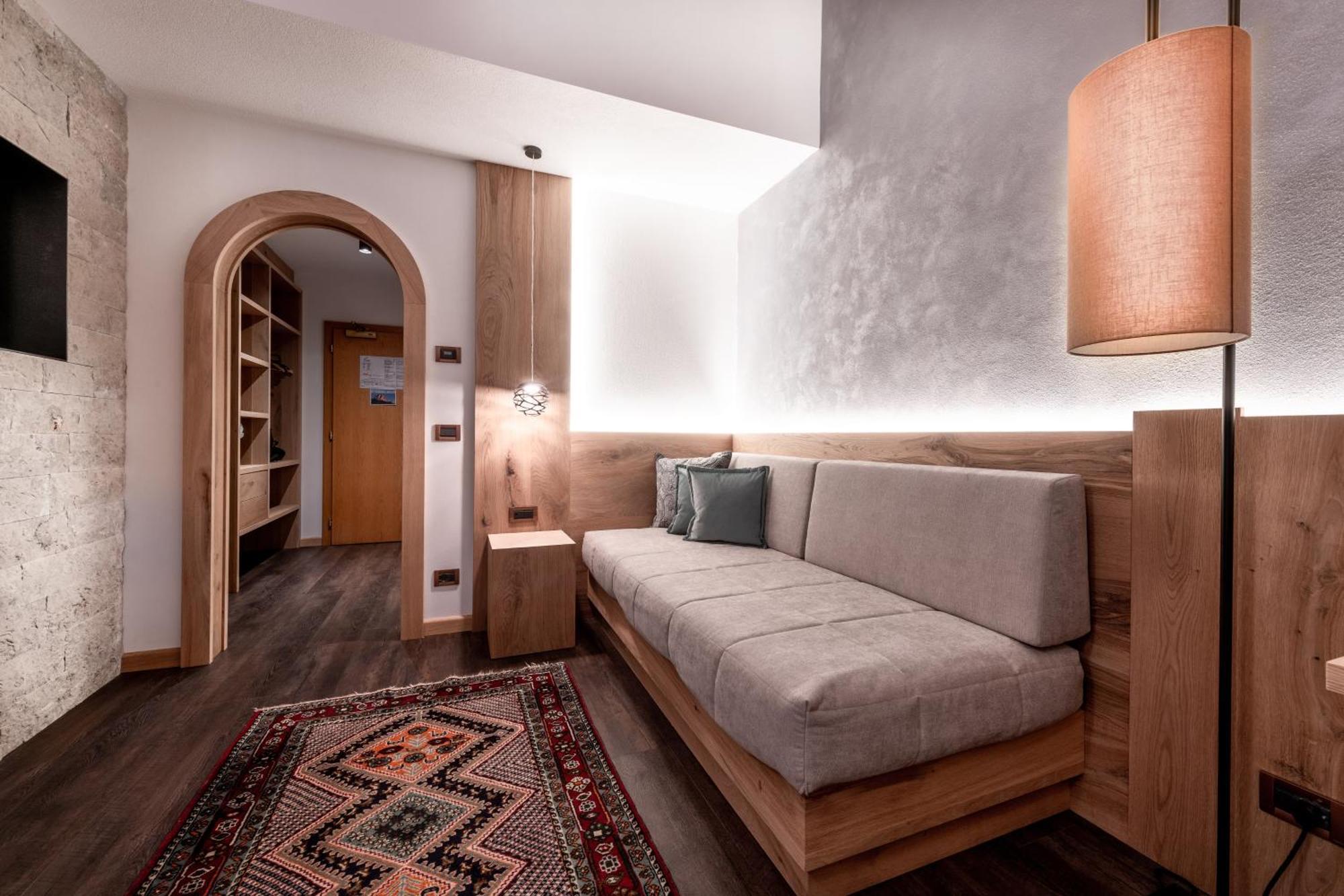 Rene Dolomites Boutique Hotel Pozza di Fassa Room photo