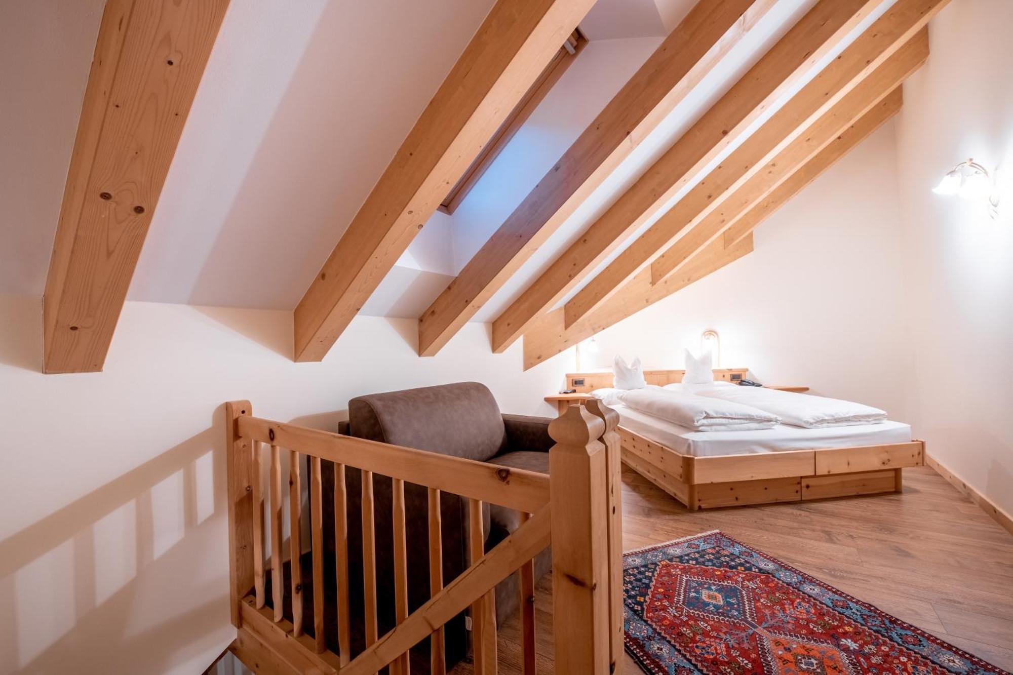 Rene Dolomites Boutique Hotel Pozza di Fassa Room photo