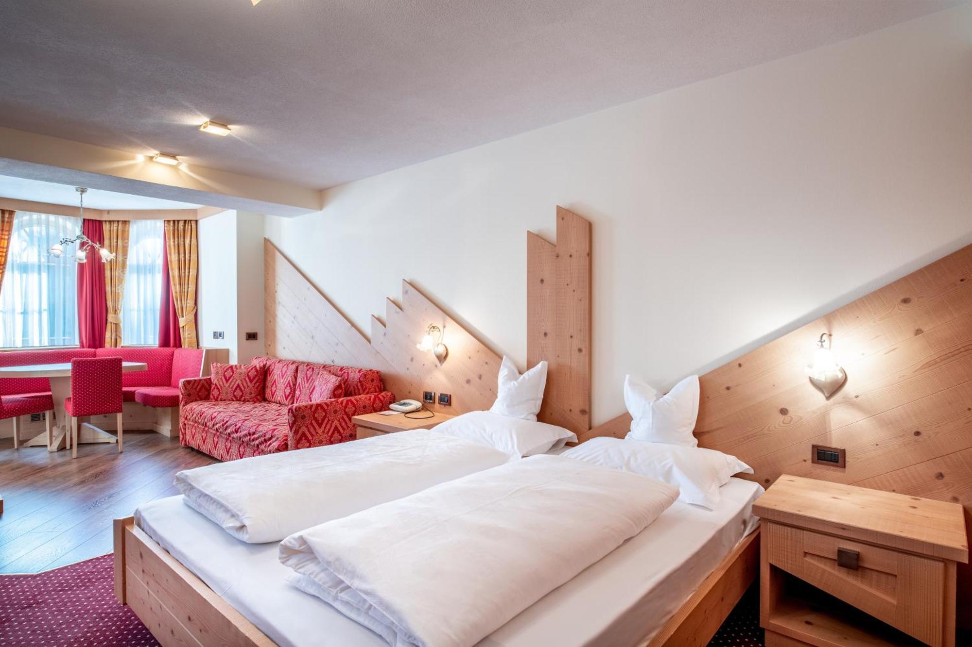 Rene Dolomites Boutique Hotel Pozza di Fassa Exterior photo