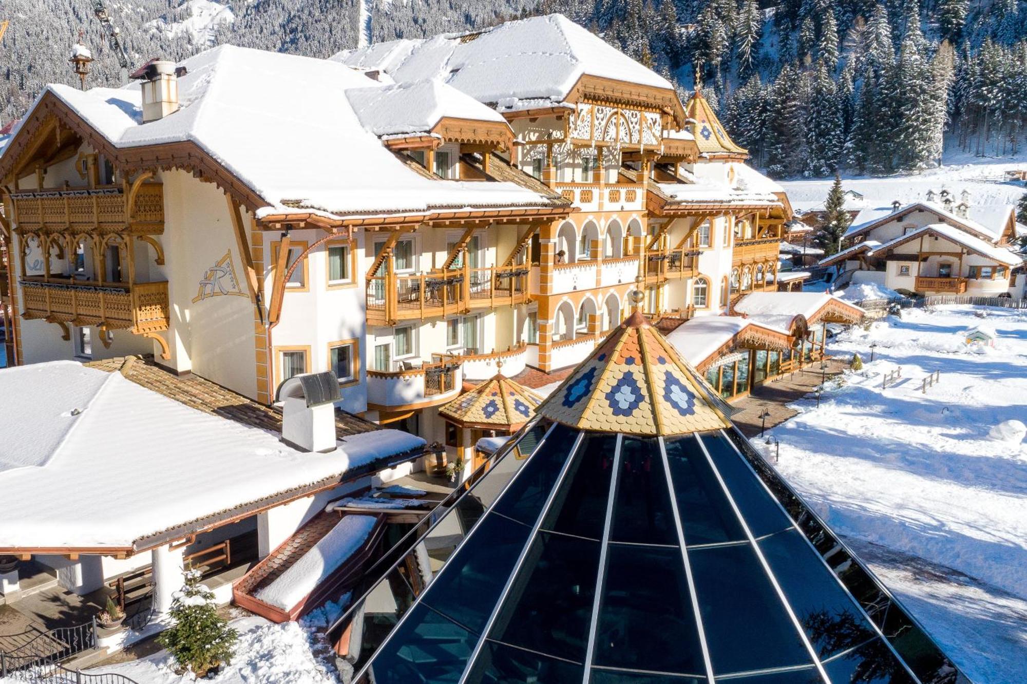 Rene Dolomites Boutique Hotel Pozza di Fassa Exterior photo